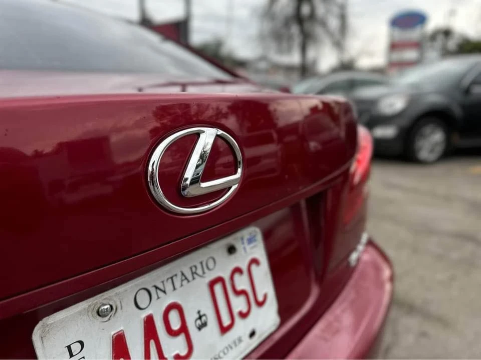 2006 Lexus IS 2nd Gen - Image 4 of 18