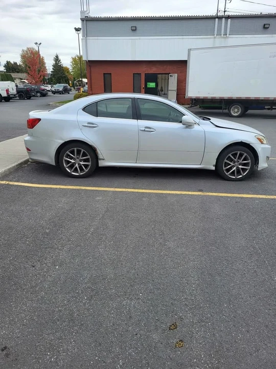 2006 Lexus IS 2nd Gen - Image 2 of 8