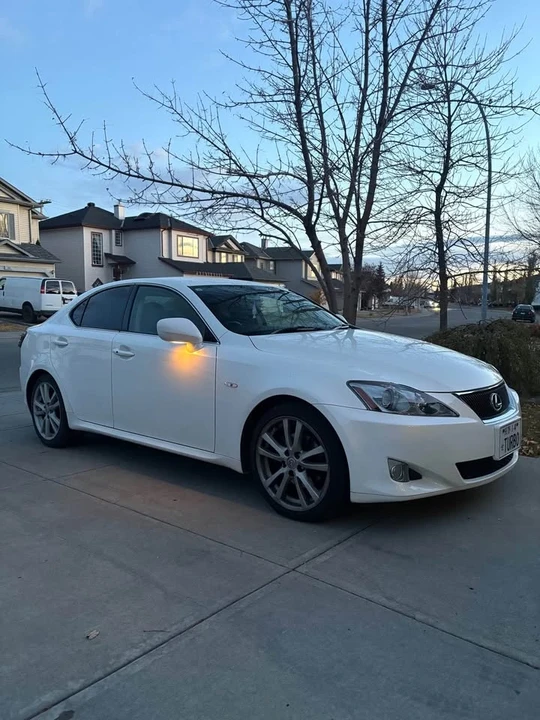 2006 Lexus IS 2nd Gen - Image 2 of 8