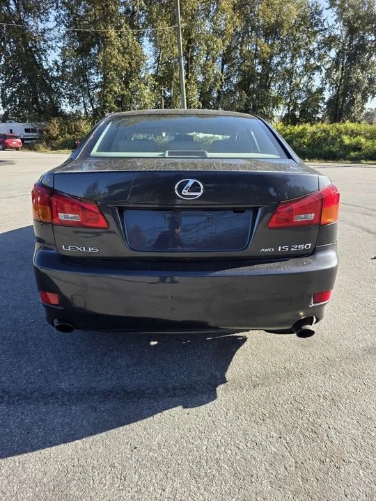 2006 Lexus IS 2nd Gen - Image 9 of 17