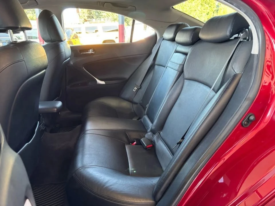 2006 Lexus IS 2nd Gen - Image 17 of 19