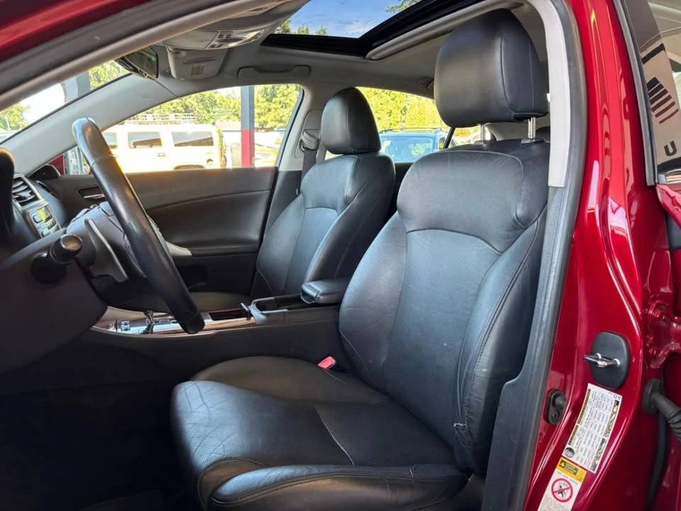 2006 Lexus IS 2nd Gen - Image 13 of 19