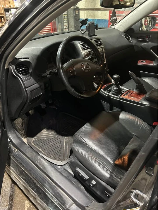 2006 Lexus IS 2nd Gen - Image 6 of 9