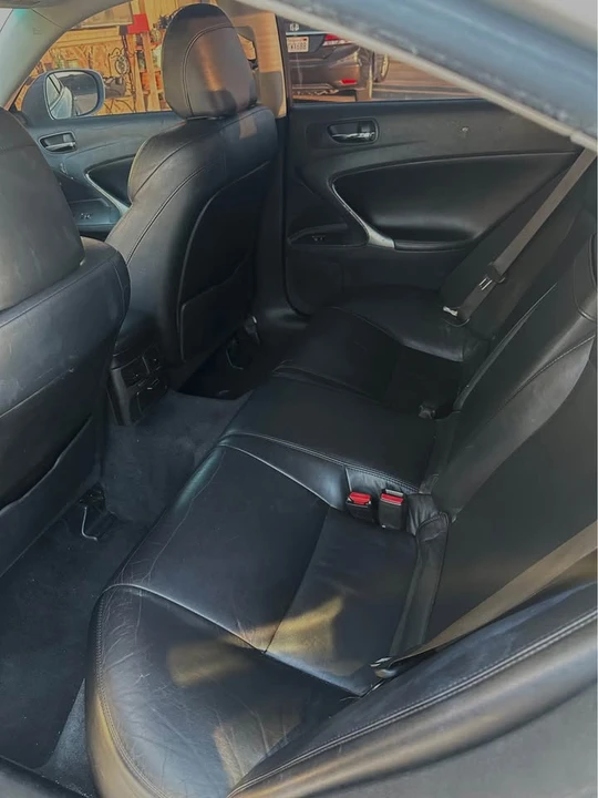 2006 Lexus IS 2nd Gen - Image 11 of 13