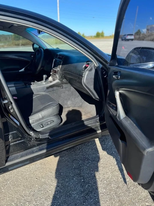 2006 Lexus IS 2nd Gen - Image 7 of 12