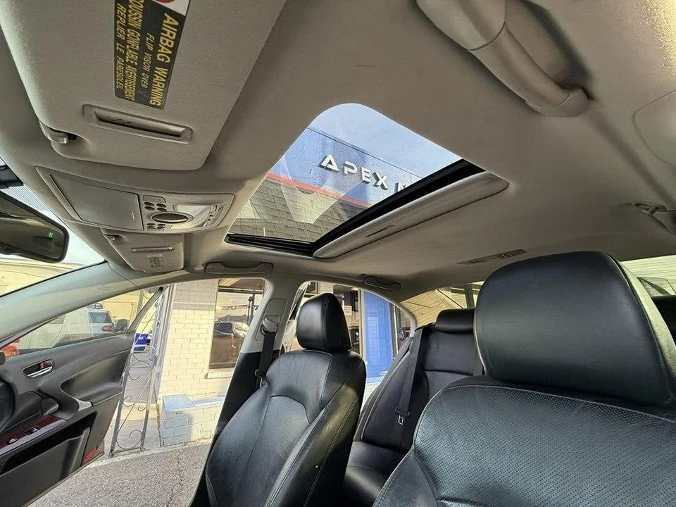 2006 Lexus IS 2nd Gen - Image 13 of 20