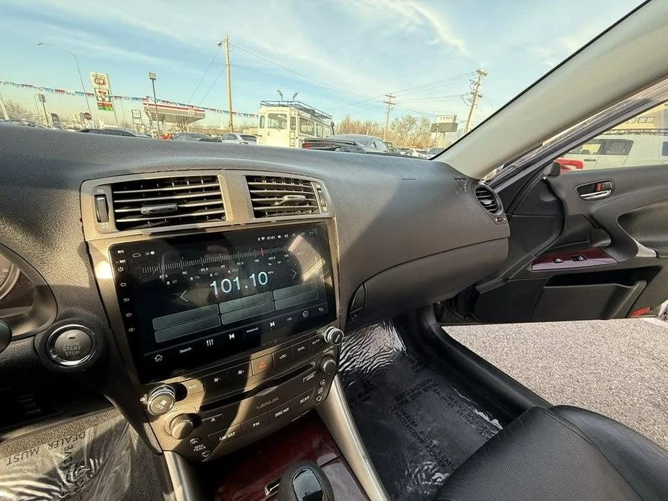 2006 Lexus IS 2nd Gen - Image 11 of 20