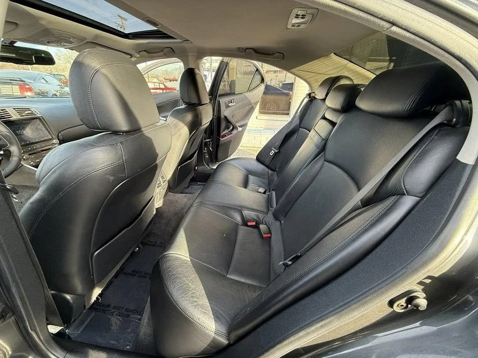 2006 Lexus IS 2nd Gen - Image 16 of 20