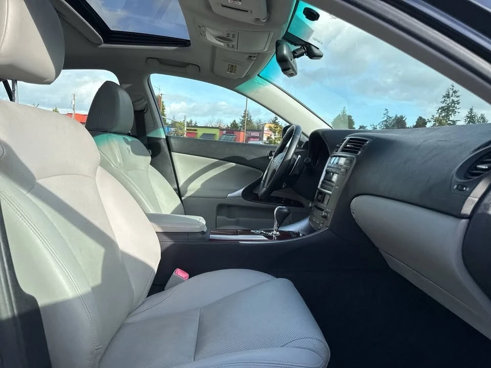 2006 Lexus IS 2nd Gen - Image 14 of 20