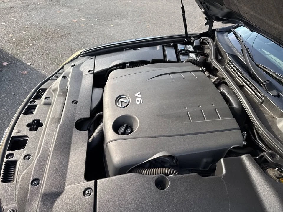 2006 Lexus IS 2nd Gen - Image 12 of 20