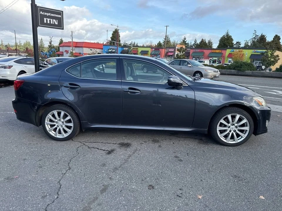 2006 Lexus IS 2nd Gen - Image 8 of 20