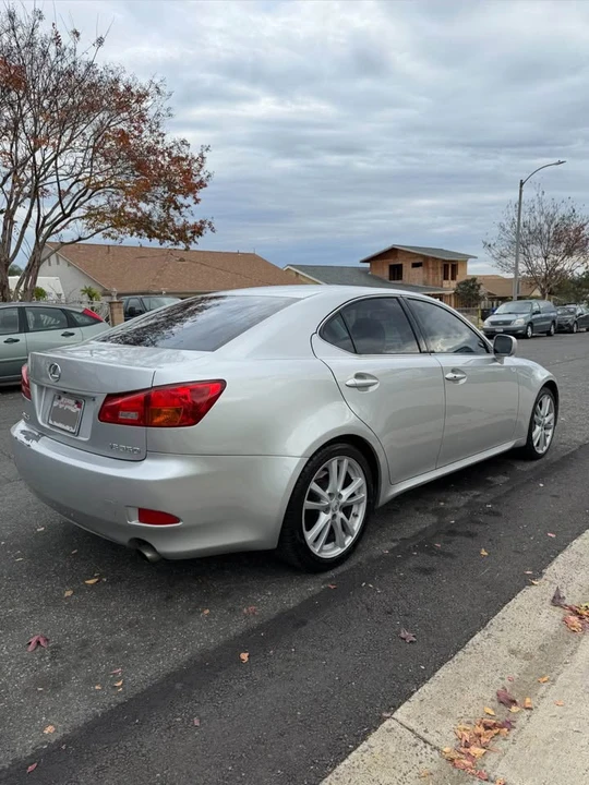2006 Lexus IS 2nd Gen - Image 4 of 12