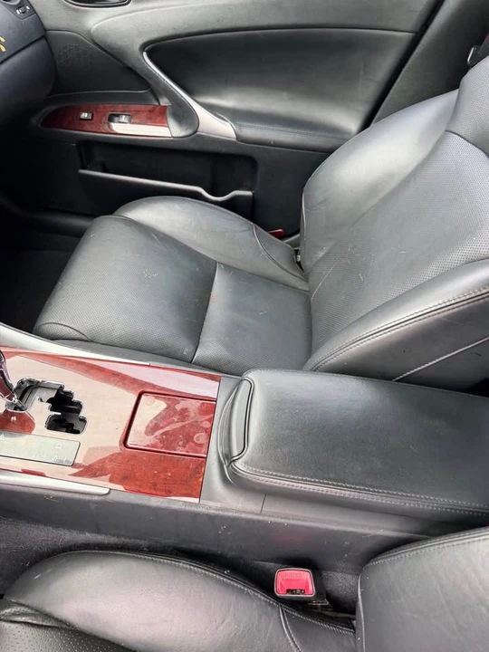 2006 Lexus IS 2nd Gen - Image 10 of 12