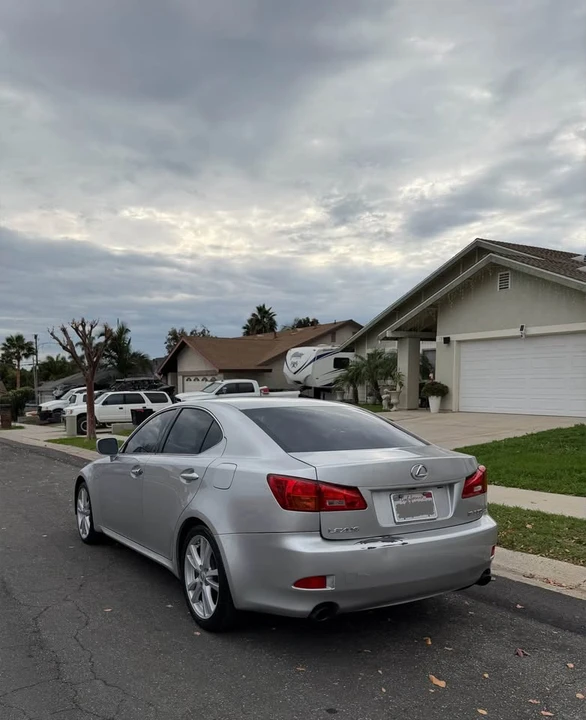 2006 Lexus IS 2nd Gen - Image 5 of 12