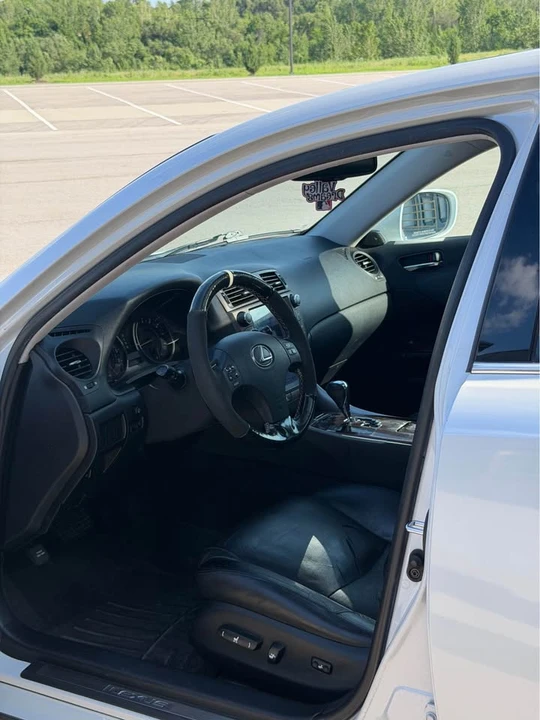 2006 Lexus IS 2nd Gen - Image 7 of 8