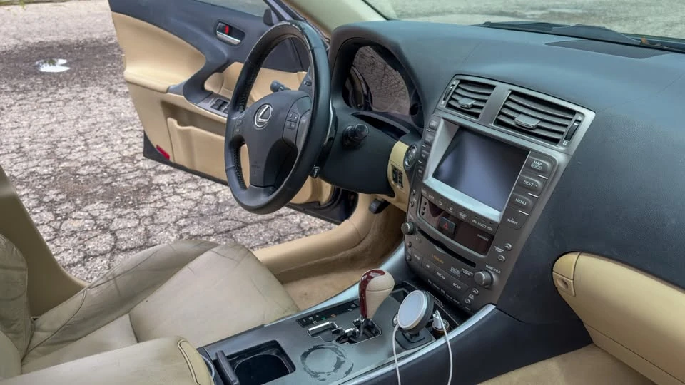 2006 Lexus IS 2nd Gen - Image 15 of 20
