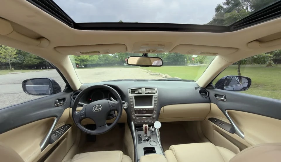 2006 Lexus IS 2nd Gen - Image 17 of 20