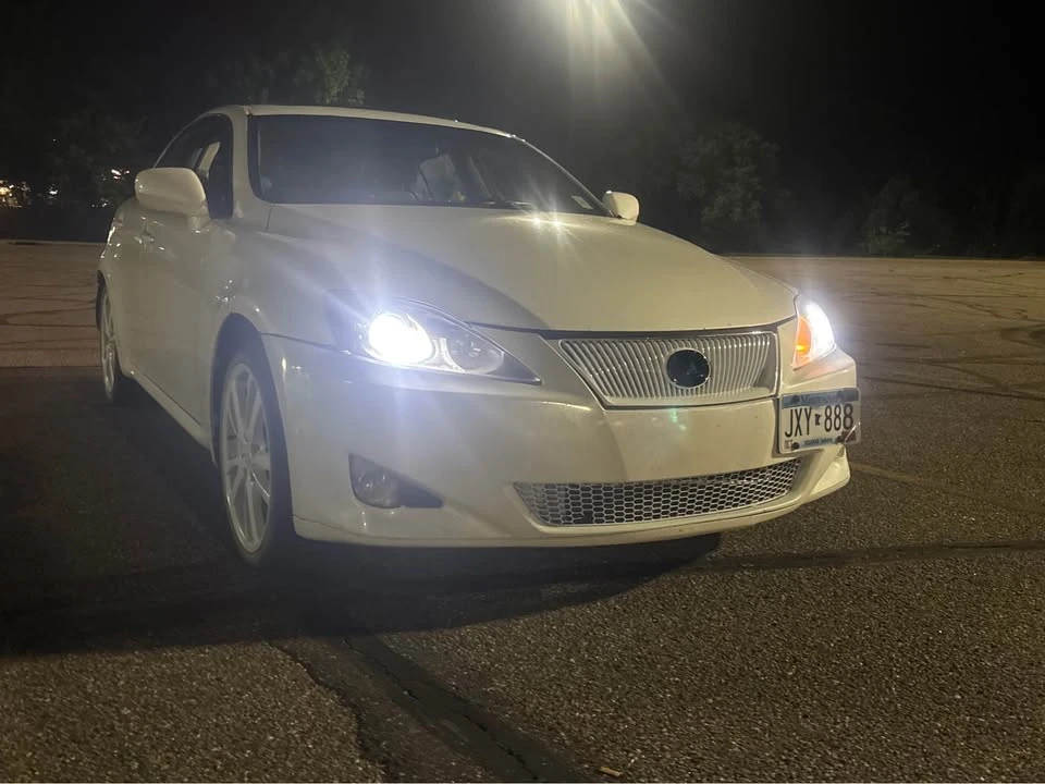 2006 Lexus IS 2nd Gen - Image 2 of 10