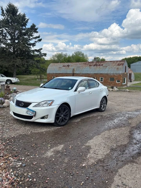 2006 Lexus IS 2nd Gen - Image 9 of 10