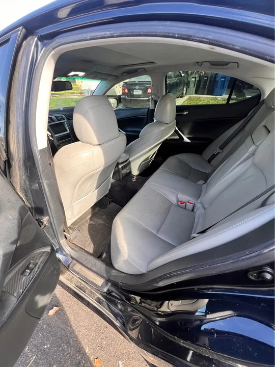 2006 Lexus IS 2nd Gen - Image 13 of 17