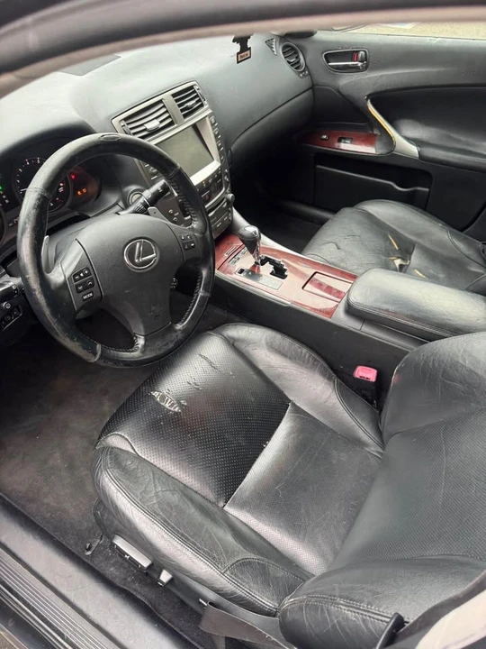 2006 Lexus IS 2nd Gen - Image 5 of 8