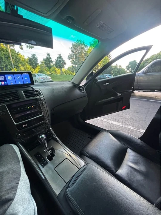 2006 Lexus IS 2nd Gen - Image 3 of 10