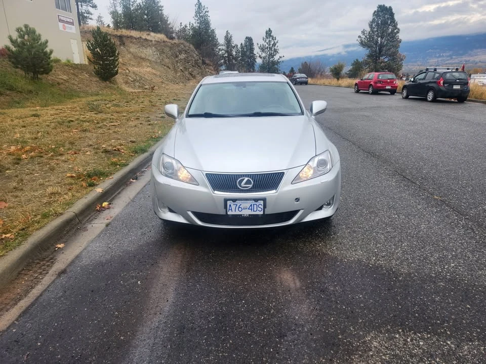 2006 Lexus IS 2nd Gen - Image 2 of 11