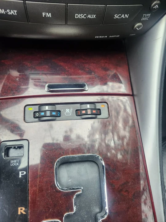 2006 Lexus IS 2nd Gen - Image 6 of 11