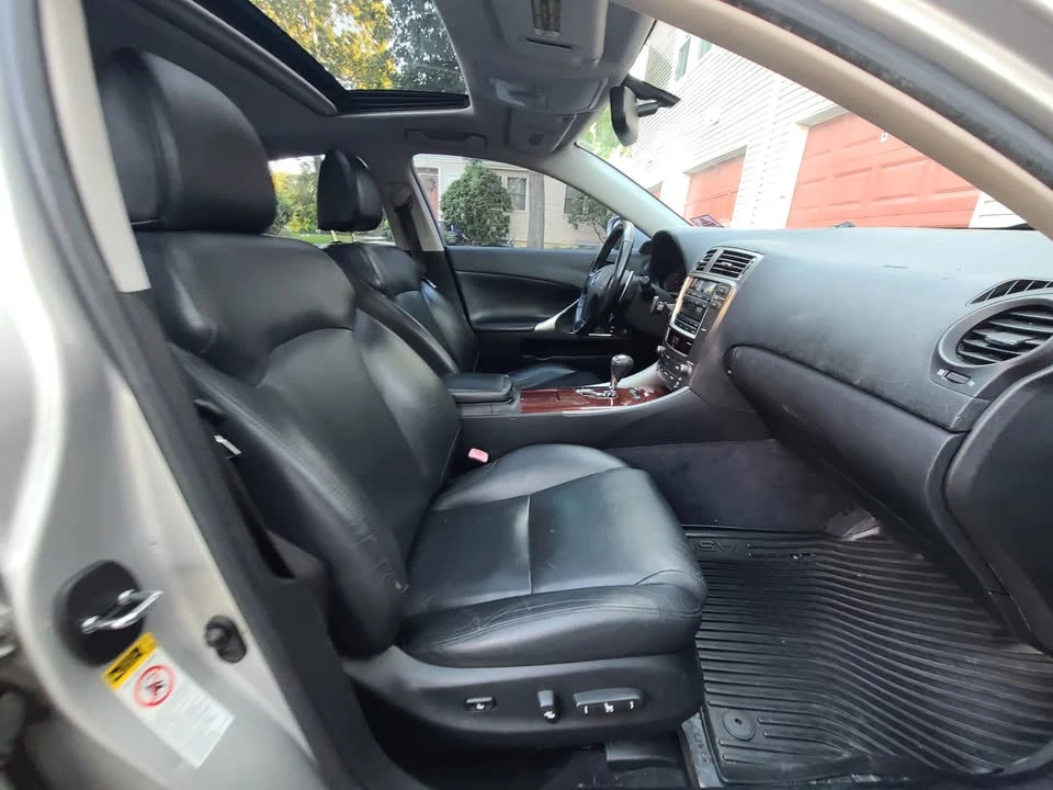 2006 Lexus IS 2nd Gen - Image 13 of 20
