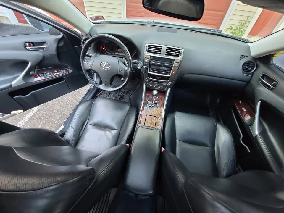 2006 Lexus IS 2nd Gen - Image 15 of 20