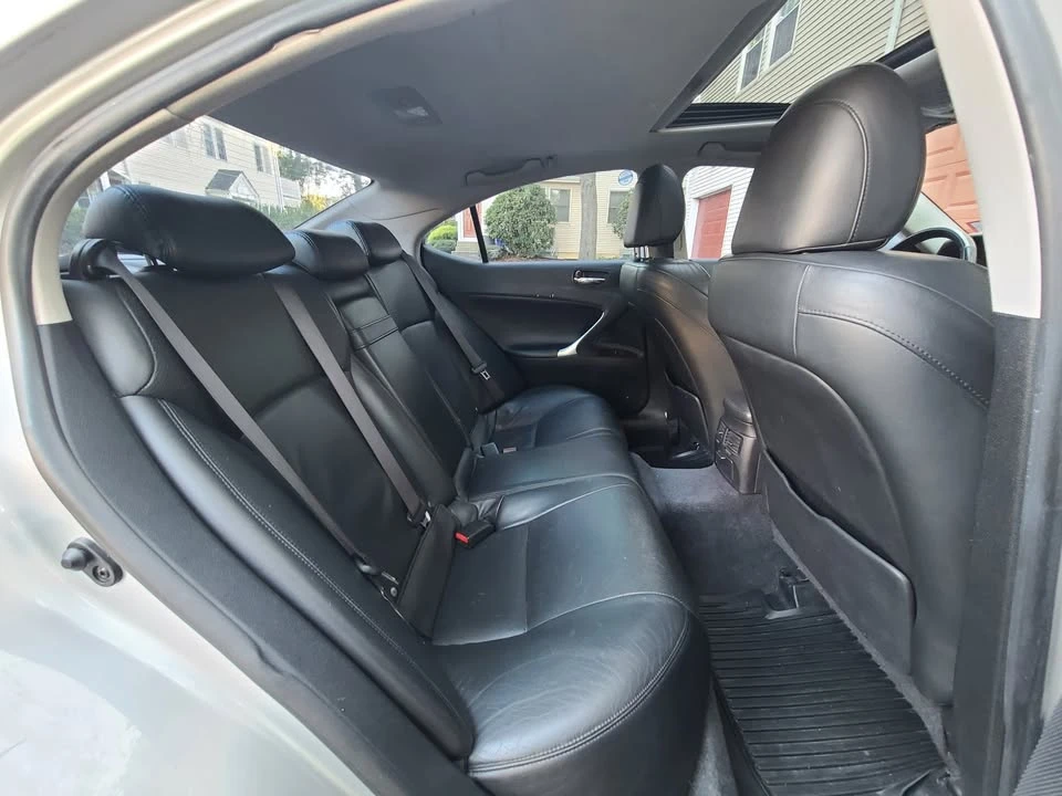 2006 Lexus IS 2nd Gen - Image 18 of 20