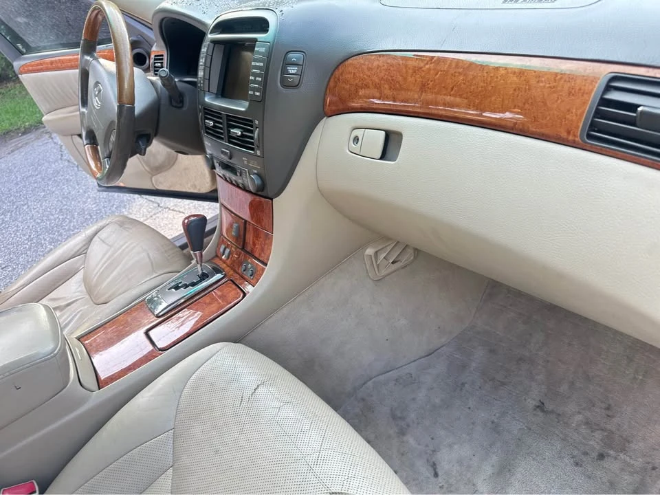 2006 Lexus LS 3rd Gen - Image 19 of 19