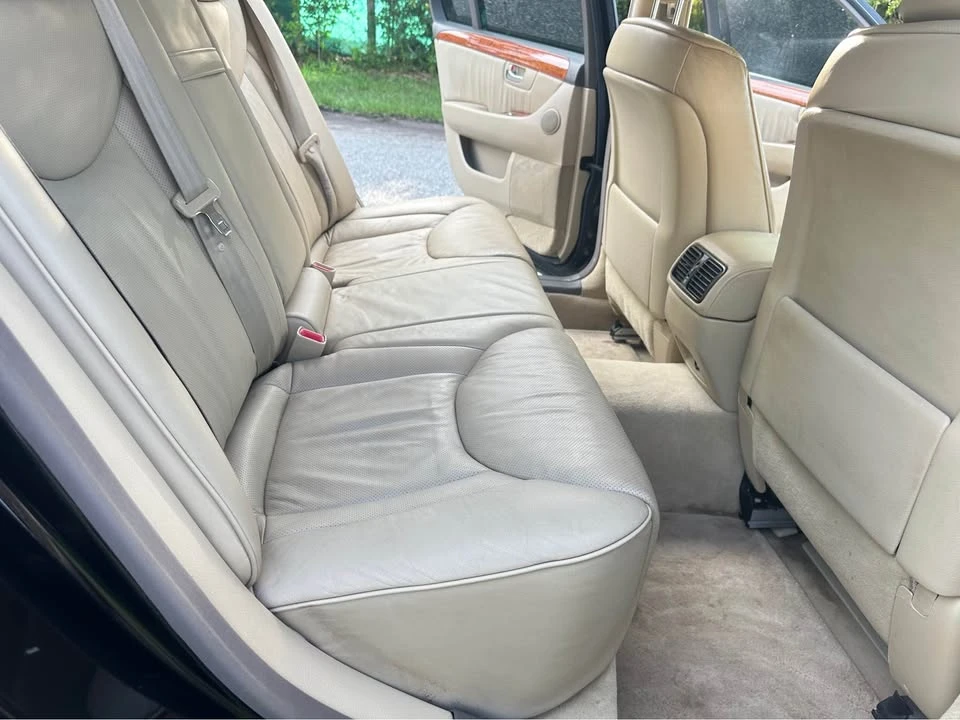 2006 Lexus LS 3rd Gen - Image 14 of 19