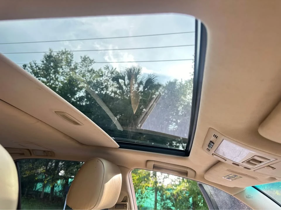 2006 Lexus LS 3rd Gen - Image 17 of 19