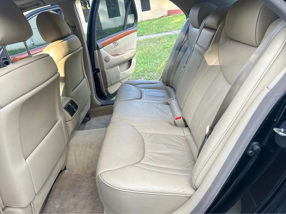 2006 Lexus LS 3rd Gen - Image 15 of 19