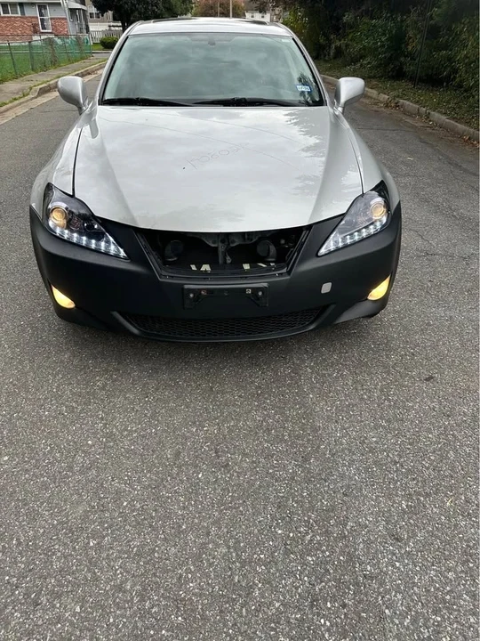 2006 Lexus LS 3rd Gen - Image 2 of 9