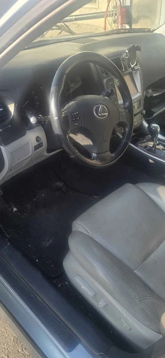 2006 Lexus LS 3rd Gen - Image 6 of 8