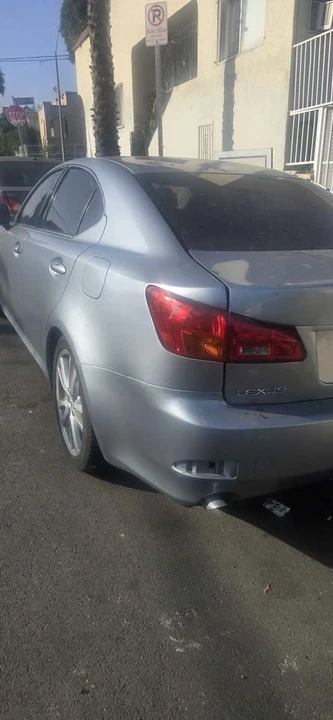 2006 Lexus LS 3rd Gen - Image 4 of 8