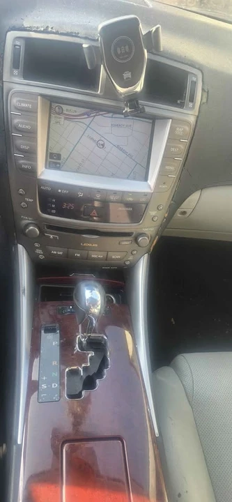 2006 Lexus LS 3rd Gen - Image 5 of 8
