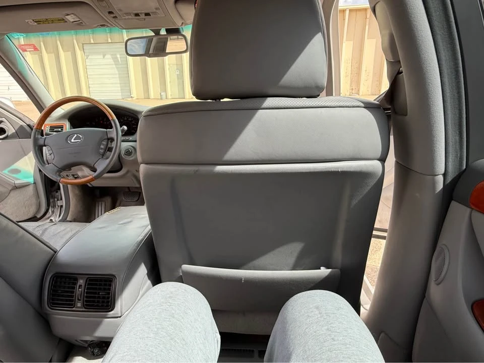 2006 Lexus LS 3rd Gen - Image 5 of 8