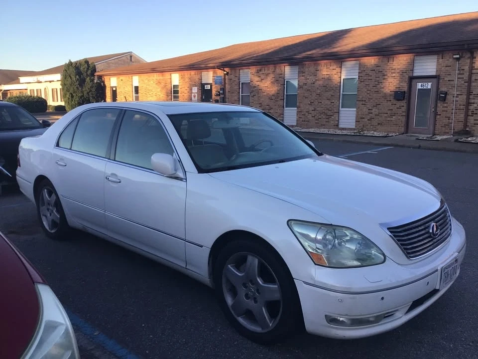 2006 Lexus LS 3rd Gen - Image 3 of 5