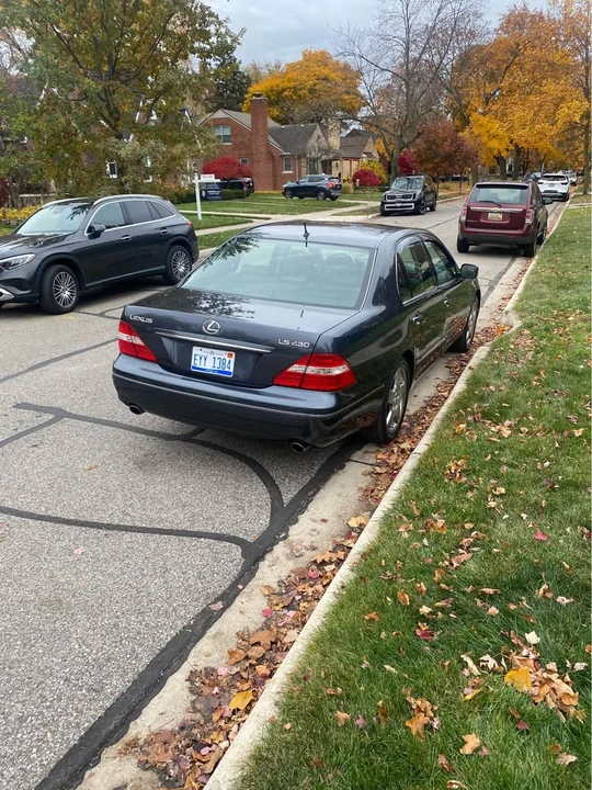2006 Lexus LS 3rd Gen - Image 4 of 12
