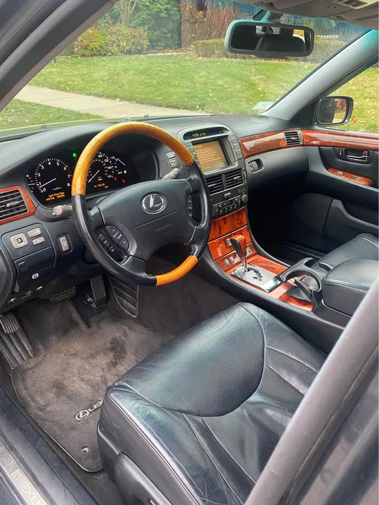 2006 Lexus LS 3rd Gen - Image 6 of 12