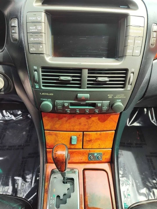 2006 Lexus LS 3rd Gen - Image 6 of 18