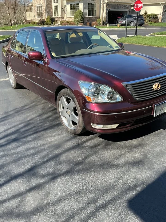 2006 Lexus LS 3rd Gen - Image 2 of 7
