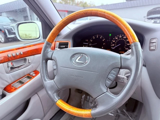 2006 Lexus LS 3rd Gen - Image 19 of 20