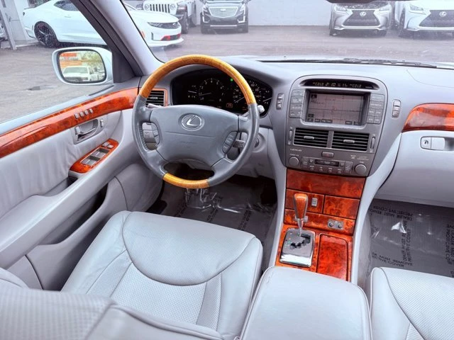 2006 Lexus LS 3rd Gen - Image 14 of 20