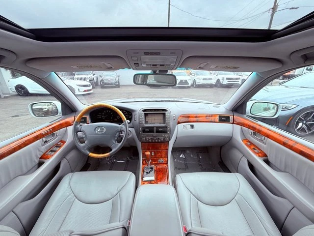 2006 Lexus LS 3rd Gen - Image 13 of 20