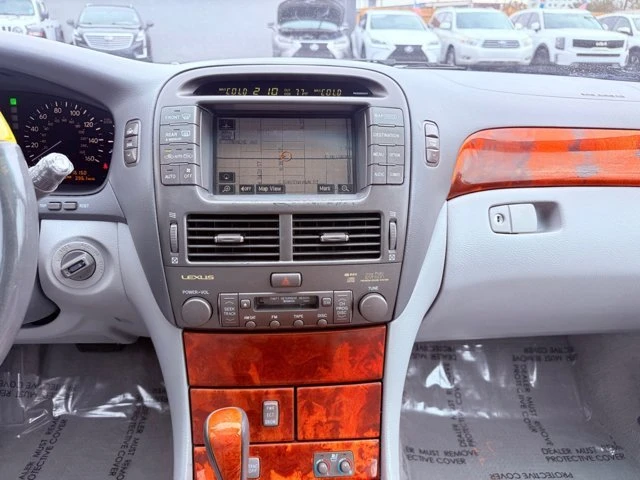 2006 Lexus LS 3rd Gen - Image 17 of 20