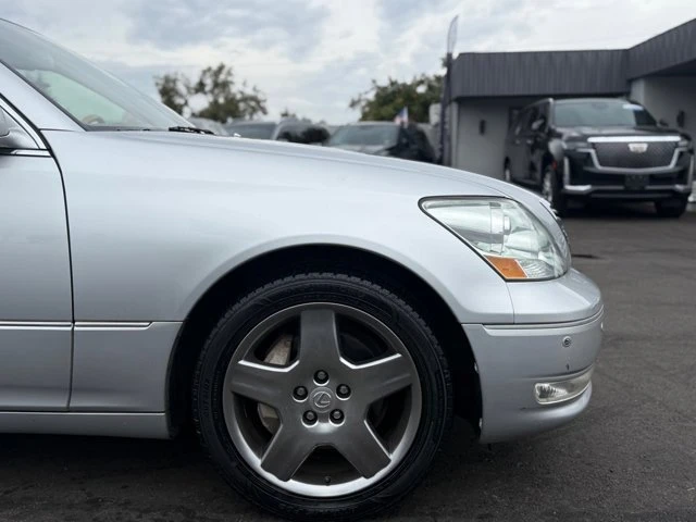 2006 Lexus LS 3rd Gen - Image 10 of 20